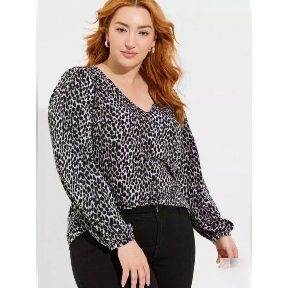 Torrid 1 Studio Knit V-Neck Puff Sleeve Cheetah Top 3955-